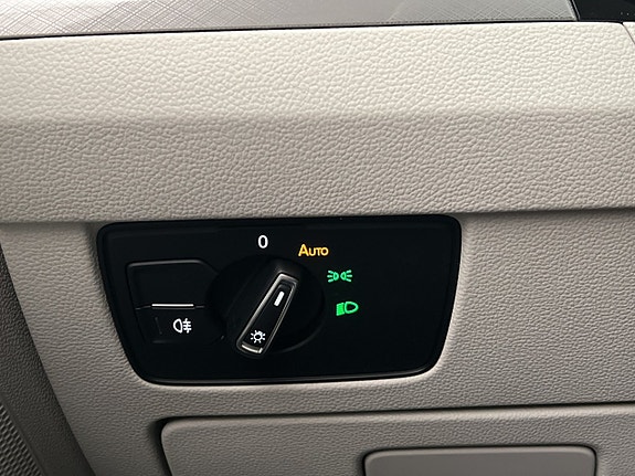 Volkswagen Passat 23 of 27