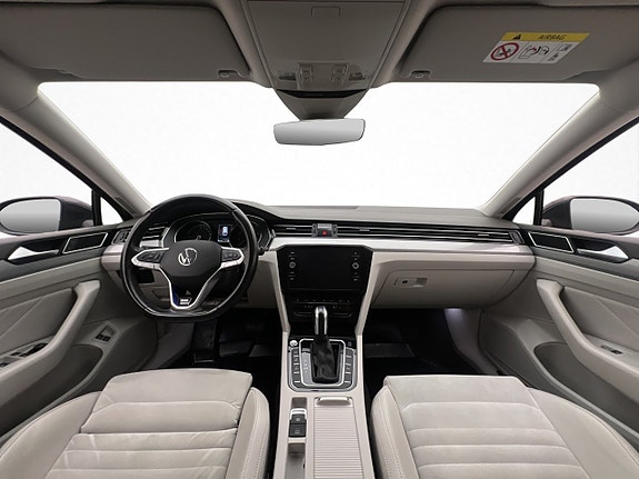 Volkswagen Passat 14 of 27