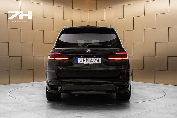 BMW X7 4 of 27