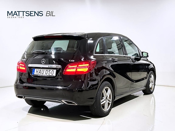 Mercedes-Benz B180 14 of 21
