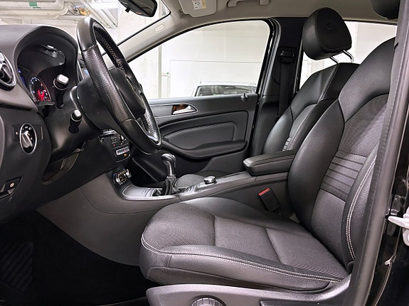Mercedes-Benz B180 4 of 21