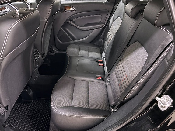 Mercedes-Benz B180 13 of 21