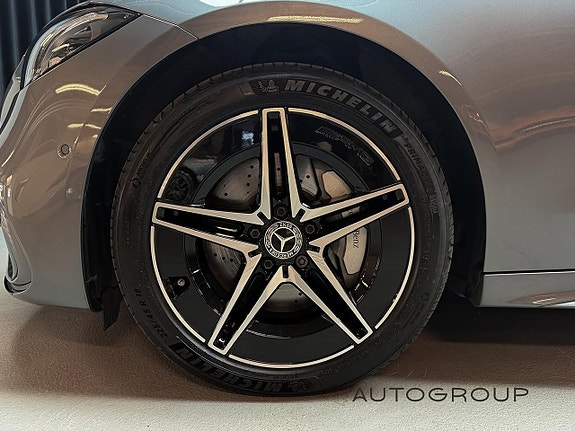 Mercedes-Benz C300 de 4 of 9