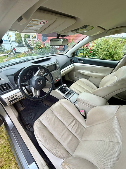 Subaru Legacy 6 of 10