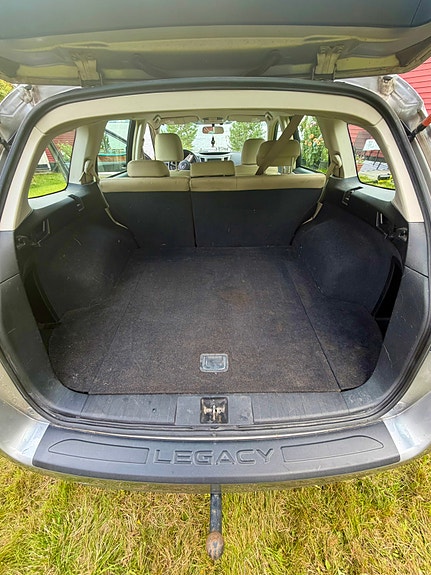 Subaru Legacy 8 of 10