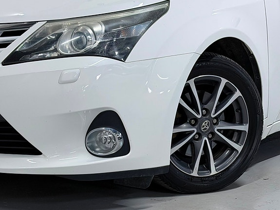 Toyota Avensis 8 of 26