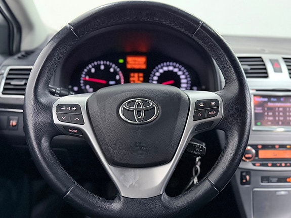 Toyota Avensis 14 of 26