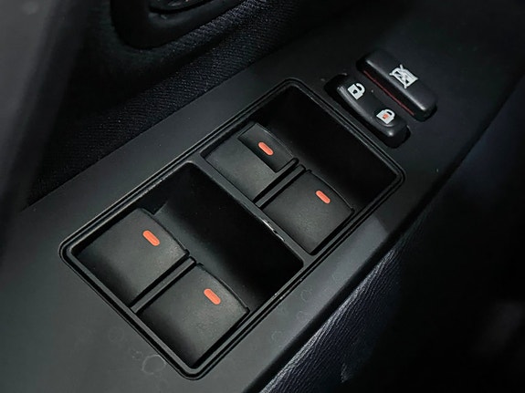 Toyota Avensis 24 of 26