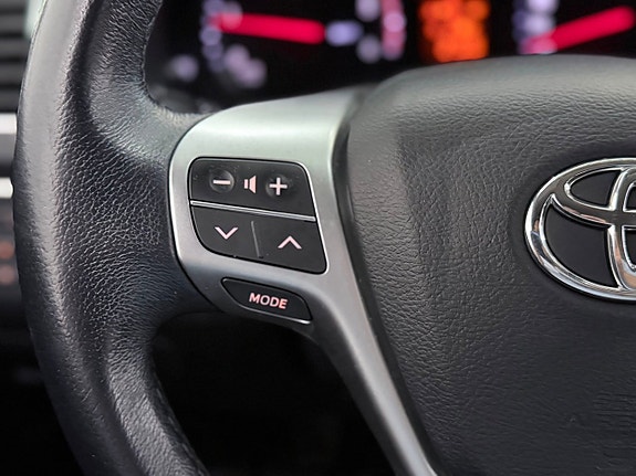 Toyota Avensis 15 of 26