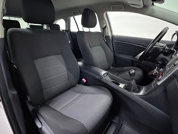 Toyota Avensis 12 of 26