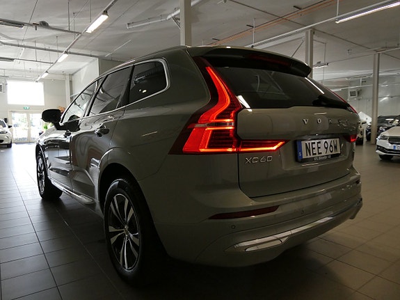 Volvo XC60 10 of 24