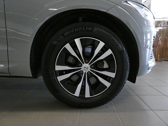 Volvo XC60 6 of 24