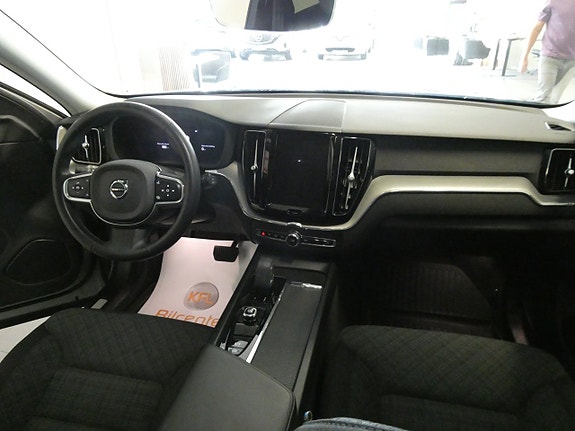 Volvo XC60 16 of 24