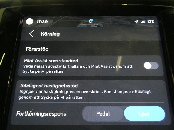 Volvo XC60 22 of 24