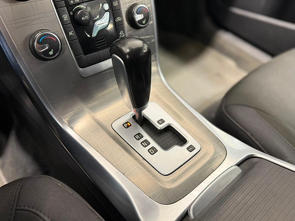 Volvo XC70 12 of 19