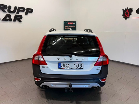 Volvo XC70 8 of 19
