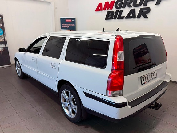 Volvo V70 13 of 18