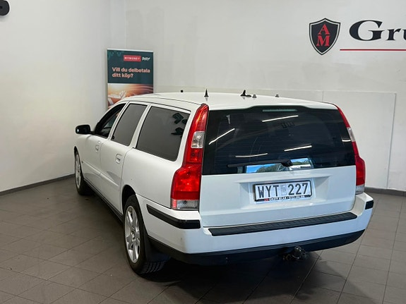 Volvo V70 11 of 18
