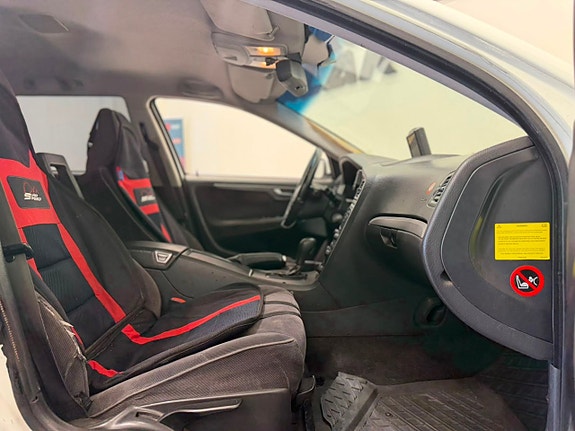 Volvo V70 6 of 18