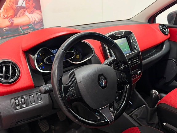 Renault Clio 20 of 20