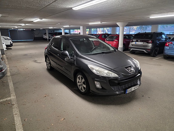 Peugeot 308 3 of 9