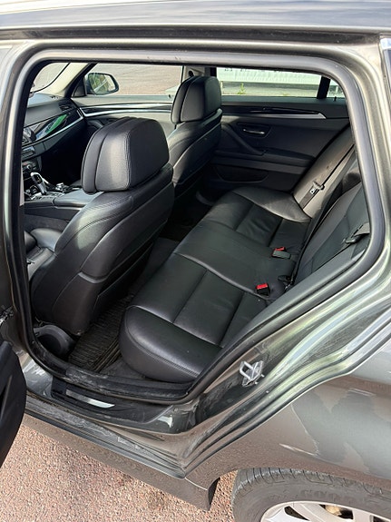 BMW 530d 4 of 4