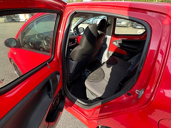 Toyota Aygo 9 of 11