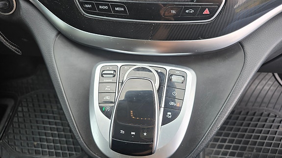 Mercedes-Benz V250 d 18 of 19