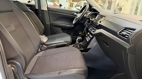 Volkswagen T-Cross 6 of 17