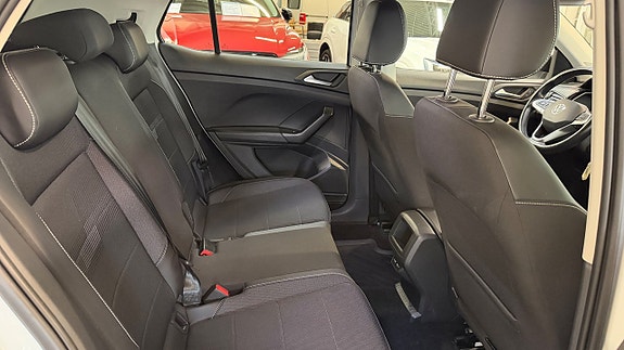 Volkswagen T-Cross 9 of 17
