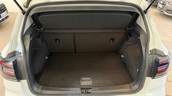 Volkswagen T-Cross 10 of 17