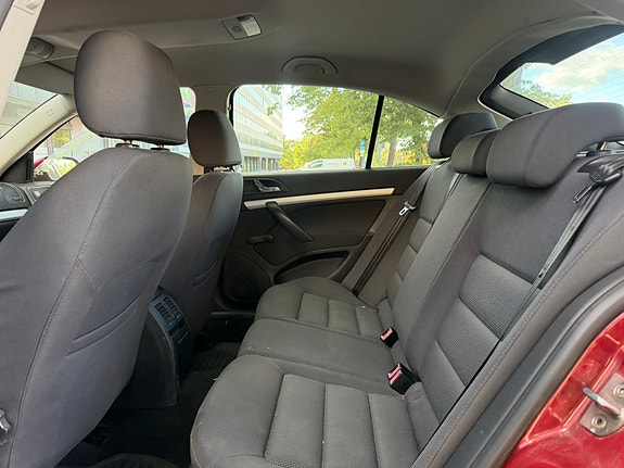 Skoda Octavia 6 of 10
