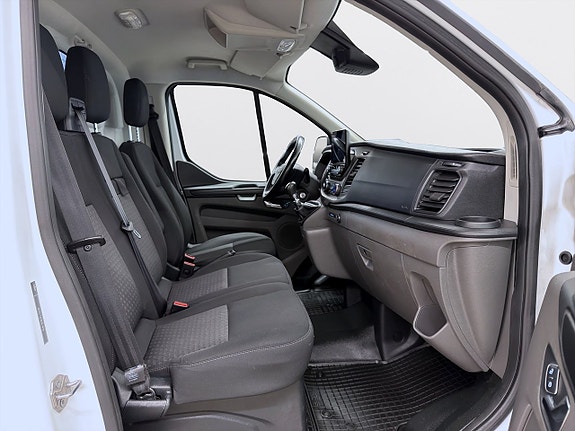 Ford Transit Custom 10 of 17