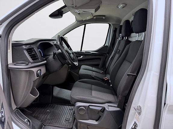 Ford Transit Custom 11 of 17