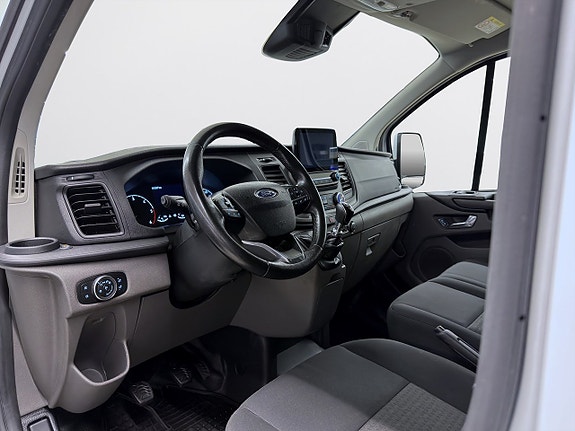 Ford Transit Custom 12 of 17
