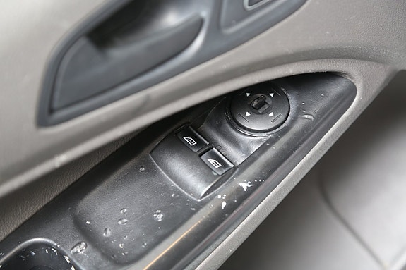 Ford Transit Connect 12 of 21