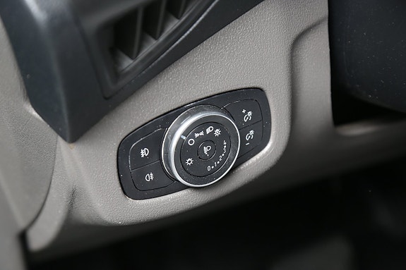 Ford Transit Connect 13 of 21