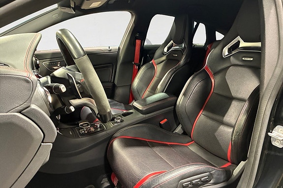 Mercedes-Benz CLA45 3 of 19