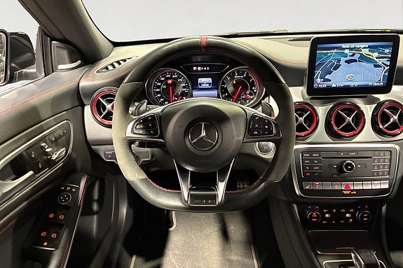 Mercedes-Benz CLA45 14 of 19