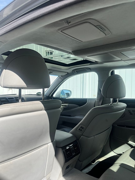 Lexus LS460 6 of 15