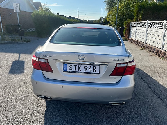 Lexus LS460 4 of 15