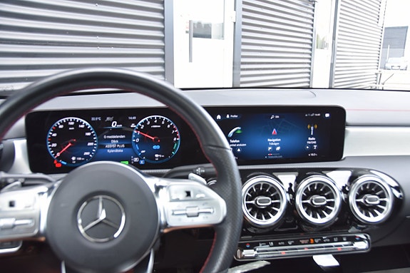 Mercedes-Benz CLA250 e 17 of 21