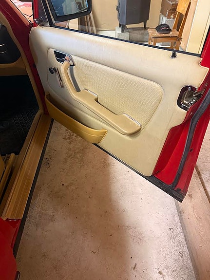 Mercedes-Benz 200 12 of 12