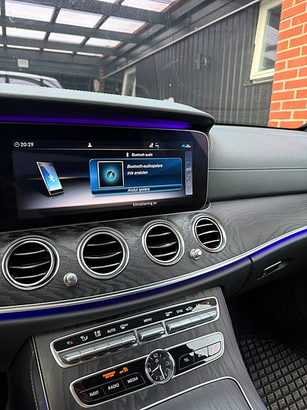 Mercedes-Benz E200 d 10 of 26