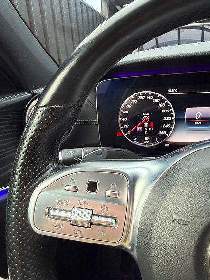 Mercedes-Benz E200 d 17 of 26