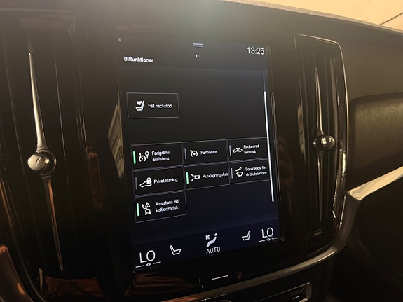 Volvo V90 Cross Country 16 of 20