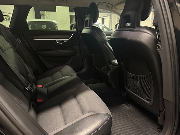 Volvo V90 Cross Country 8 of 20