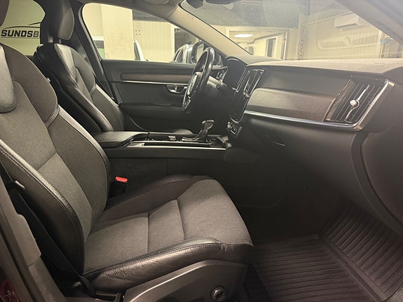 Volvo V90 Cross Country 6 of 20