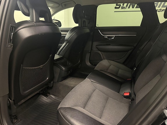 Volvo V90 Cross Country 9 of 20