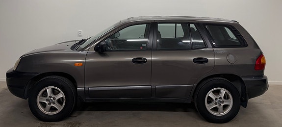 Hyundai Santa Fe 2 of 11